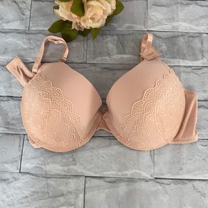 BCBGeneration Bra size 38D